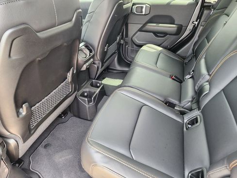New 2026 Jeep Gladiator Sport AWD/4WD image 19