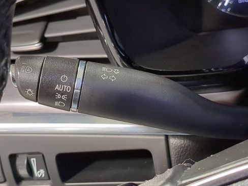 Used 2019 Cadillac XT5 Premium Luxury image 33