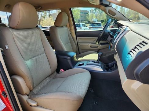 Used 2013 Toyota Tacoma PreRunner w/ SR5 Pkg image 17