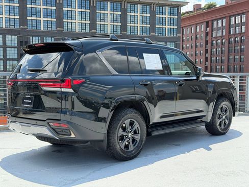 Used 2025 Lexus LX 700h Overtrail w/ Accessory Package (Z1) AWD/4WD image 9