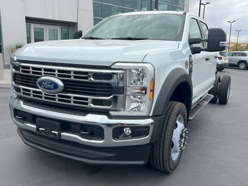 New 2026 Ford F450 XL w/ XL Chrome Package image 2