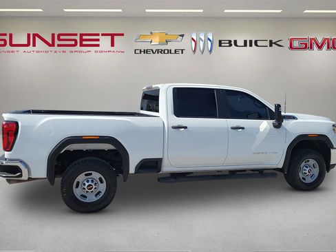 Certified 2023 GMC Sierra 2500 Pro w/ Convenience Package image 3