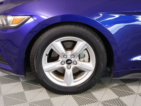 Used 2016 Ford Mustang Coupe RWD image 15