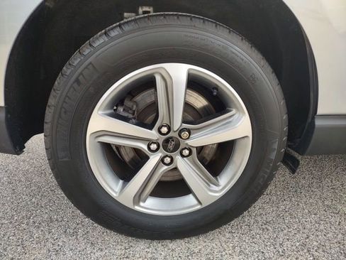 Used 2024 Ford Edge SEL w/ Convenience Package image 25