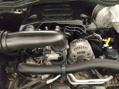 Used 2019 RAM 1500 Laramie image 30