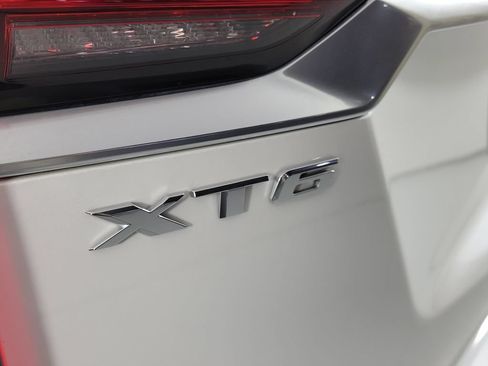 Certified 2025 Cadillac XT6 Premium Luxury FWD image 5