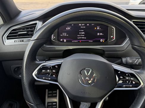 Used 2021 Volkswagen Tiguan SE w/ Panoramic Sunroof Package AWD/4WD image 5