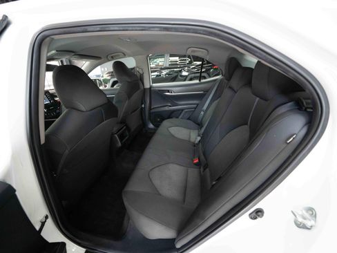 Used 2021 Toyota Camry LE FWD image 17