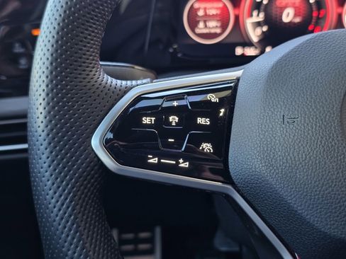 Used 2022 Volkswagen GTI SE image 26