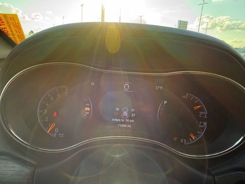 Used 2018 Jeep Grand Cherokee High Altitude image 15