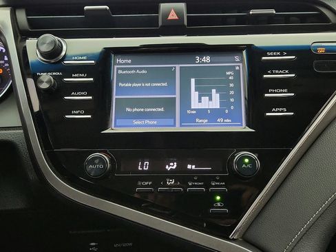 Used 2018 Toyota Camry SE FWD image 15