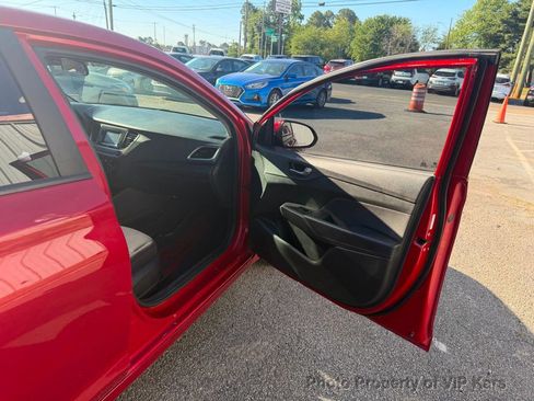 Used 2021 Hyundai Accent SE FWD image 12