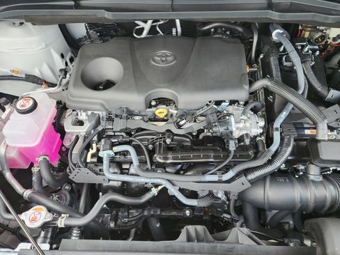 New 2026 Toyota Sienna XLE image 28