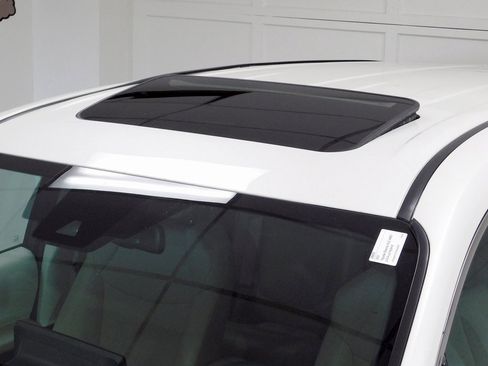 Used 2021 Toyota Sienna XLE image 18