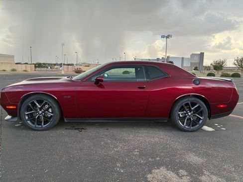 Used 2023 Dodge Challenger R/T w/ Blacktop Package RWD image 3
