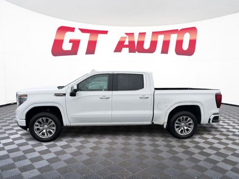 Used 2023 GMC Sierra 1500 Denali w/ Technology Package AWD/4WD image 3