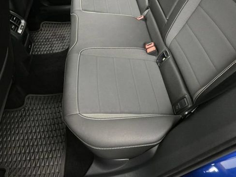 Used 2023 Volkswagen Taos SE w/ Panoramic Sunroof Package FWD image 22