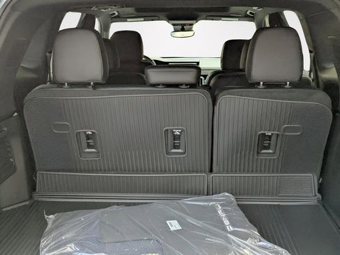 New 2026 GMC Acadia Denali w/ Super Cruise Package image 6