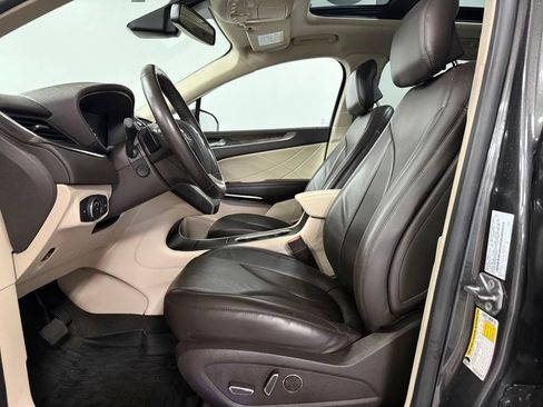 Used 2019 Lincoln MKC Reserve w/ MKC Climate Package AWD/4WD image 9