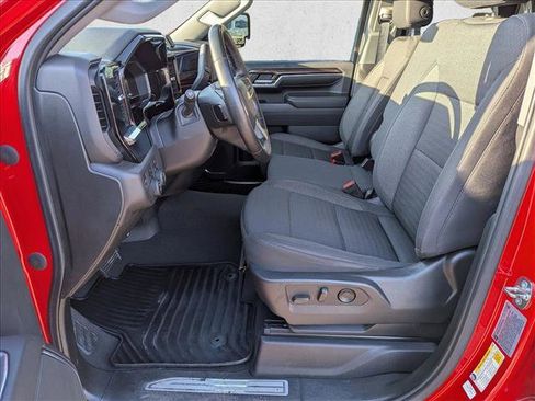 Used 2024 Chevrolet Silverado 2500 LT w/ Convenience Package image 14