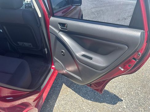 Used 2004 Pontiac Vibe w/ Moon And Tunes Value Package FWD image 23