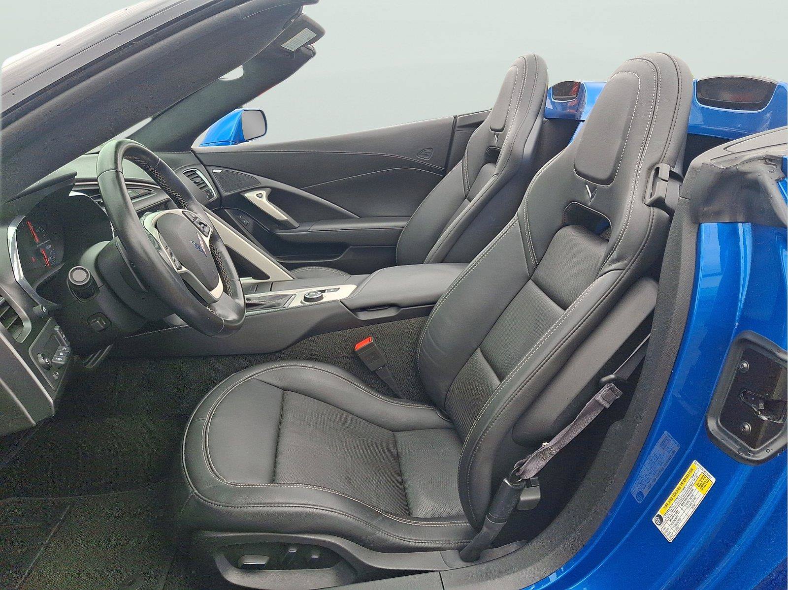 Used 2015 Chevrolet Corvette Stingray Convertible w/ 3LT Preferred Equipment Group RWD image 10