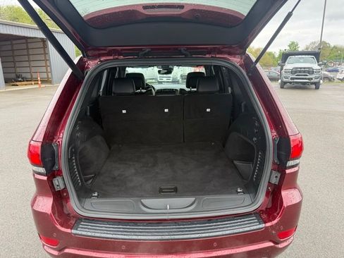 Used 2020 Jeep Grand Cherokee Altitude AWD/4WD image 16