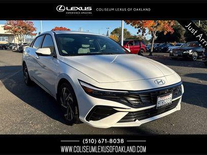 Used 2025 Hyundai Elantra Limited