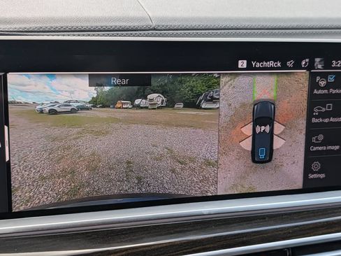Used 2021 BMW X7 M50i AWD/4WD image 18