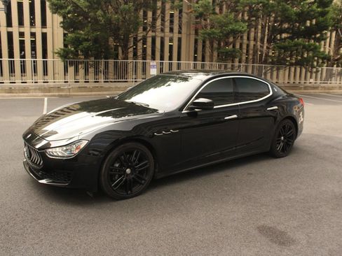Used 2019 Maserati Ghibli S Q4 AWD/4WD image 12