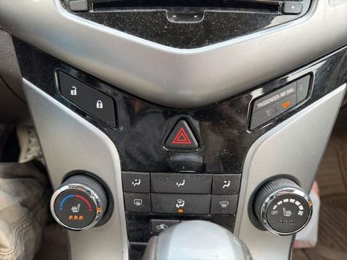 Used 2014 Chevrolet Cruze Diesel image 23