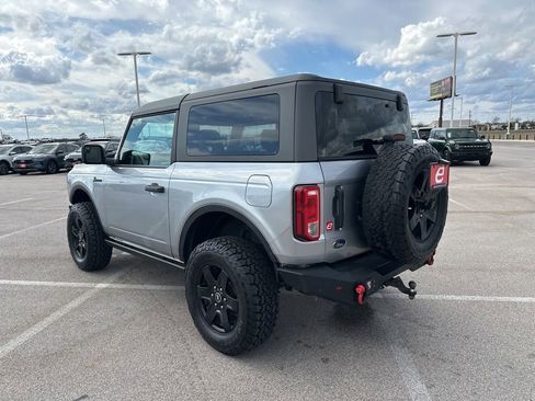 Used 2022 Ford Bronco Black Diamond image 6