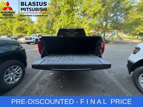 Used 2023 GMC Sierra 1500 SLT w/ SLT Premium Package AWD/4WD image 11