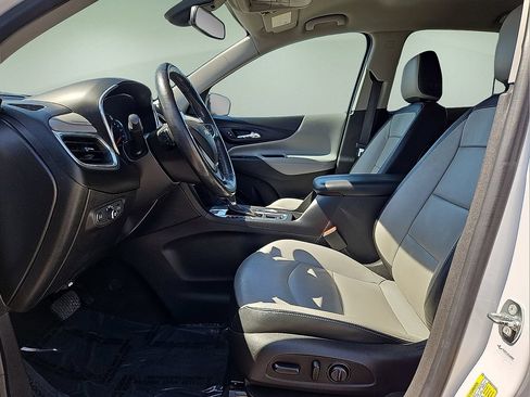 Used 2018 Chevrolet Equinox Premier FWD image 17