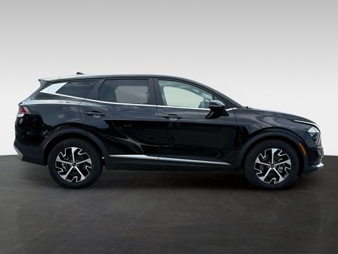 Used 2023 Kia Sportage EX FWD image 4
