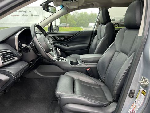 Used 2020 Subaru Outback Limited AWD/4WD image 3