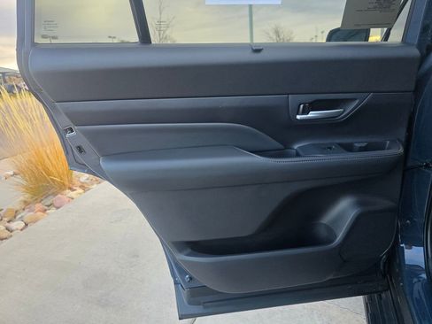 Used 2026 Toyota Grand Highlander Platinum image 21