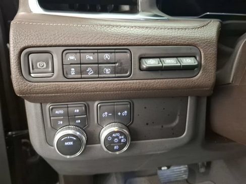 Used 2023 GMC Yukon Denali AWD/4WD image 26