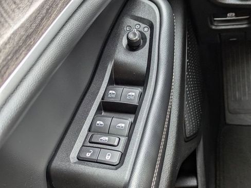 Used 2023 Jeep Grand Cherokee Limited image 27