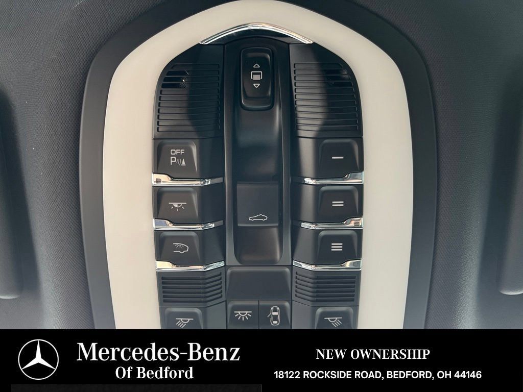 Used 2022 Porsche Macan GTS AWD/4WD image 31