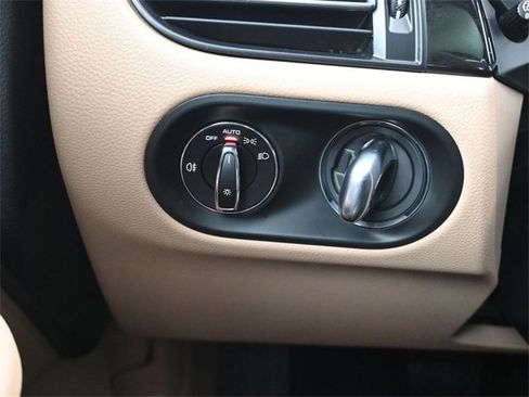 Used 2019 Porsche Macan image 31