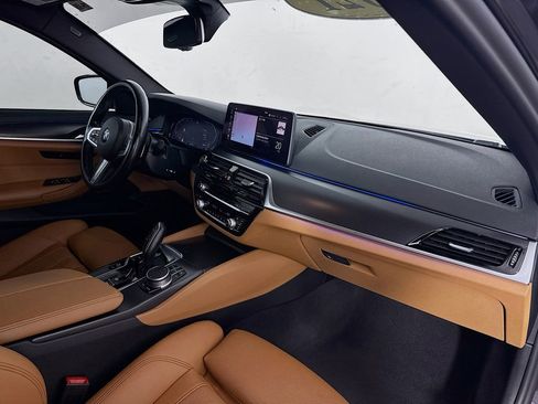 Used 2021 BMW 530i w/ M Sport Package RWD image 33