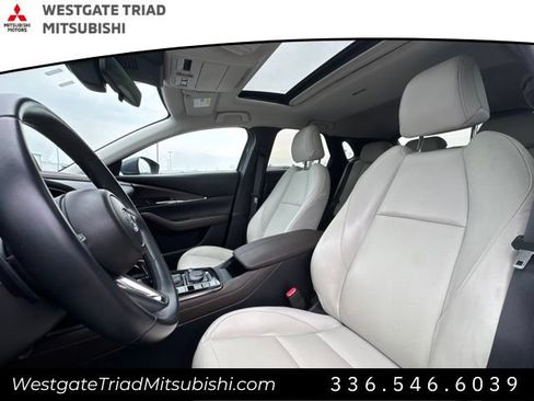 Used 2021 MAZDA CX-30 AWD 2.5 S w/ Premium Package image 7