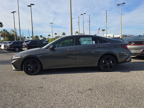 New 2026 Hyundai Elantra SEL Sport Premium image 3
