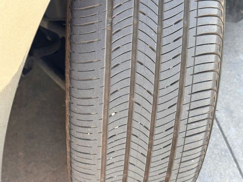 Used 2025 Hyundai Elantra Blue image 8