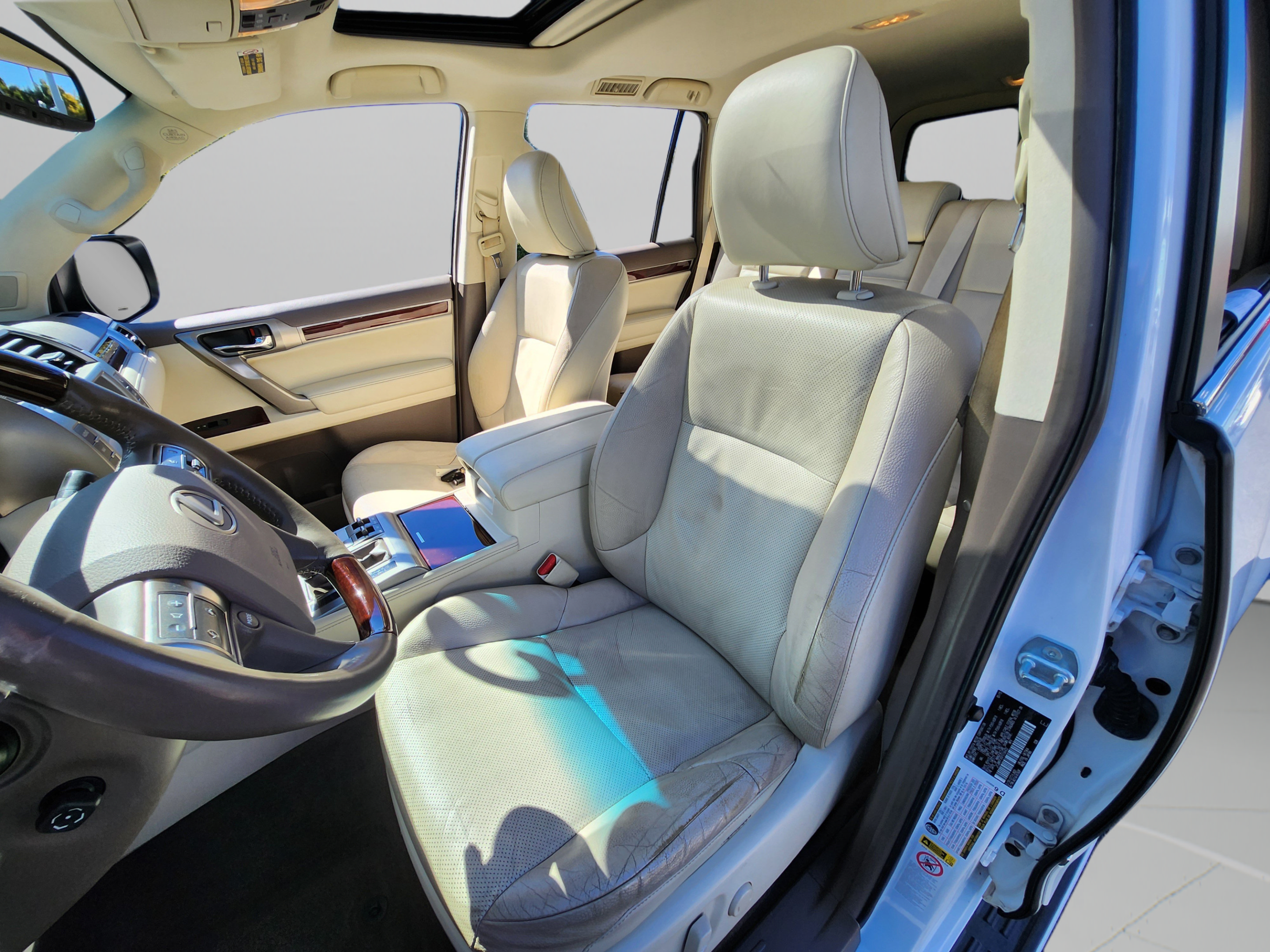 Used 2015 Lexus GX 460 w/ Premium Package AWD/4WD image 13