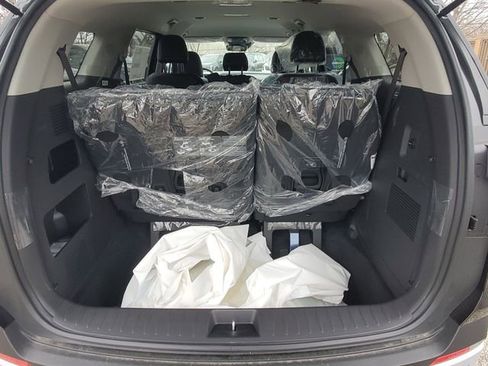 New 2026 Kia Carnival FWD image 33