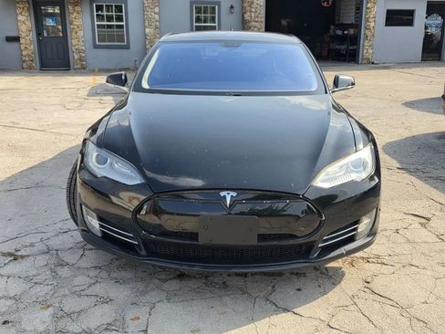 Used 2013 Tesla Model S Performance image 3