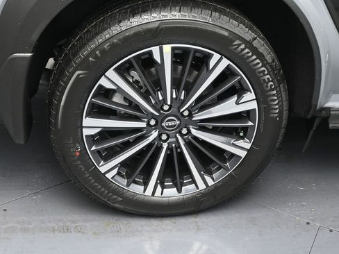 New 2026 Nissan Pathfinder Platinum image 5