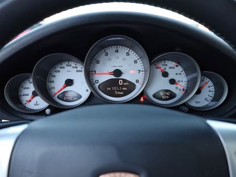Used 2006 Porsche 911 Carrera S image 28